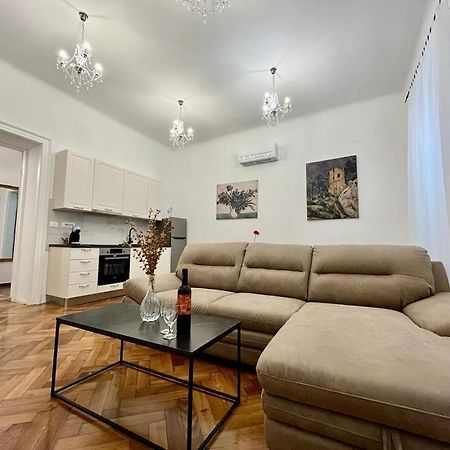 Lux Apartmans Apartman Póla Kültér fotó