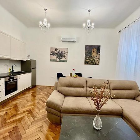 Lux Apartmans Apartman Póla Kültér fotó