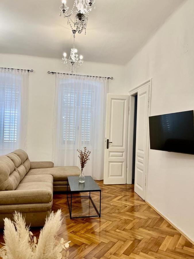 Lux Apartmans Póla Kültér fotó