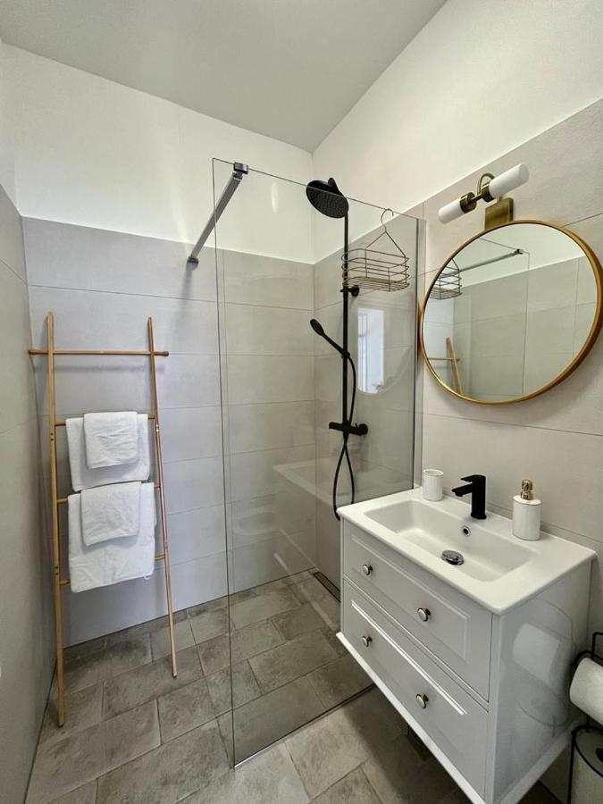 Lux Apartmans Apartman Póla Kültér fotó